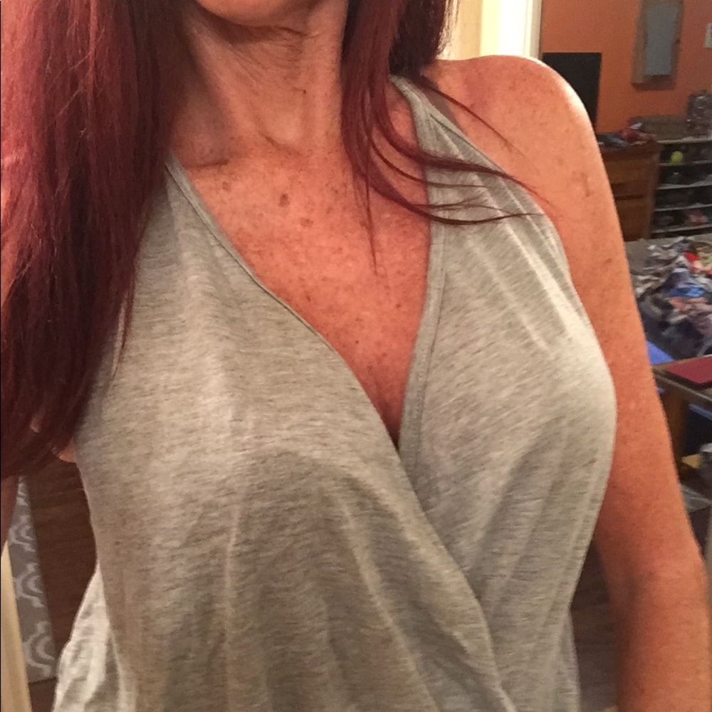 Adorable grey halter top fits small or medium